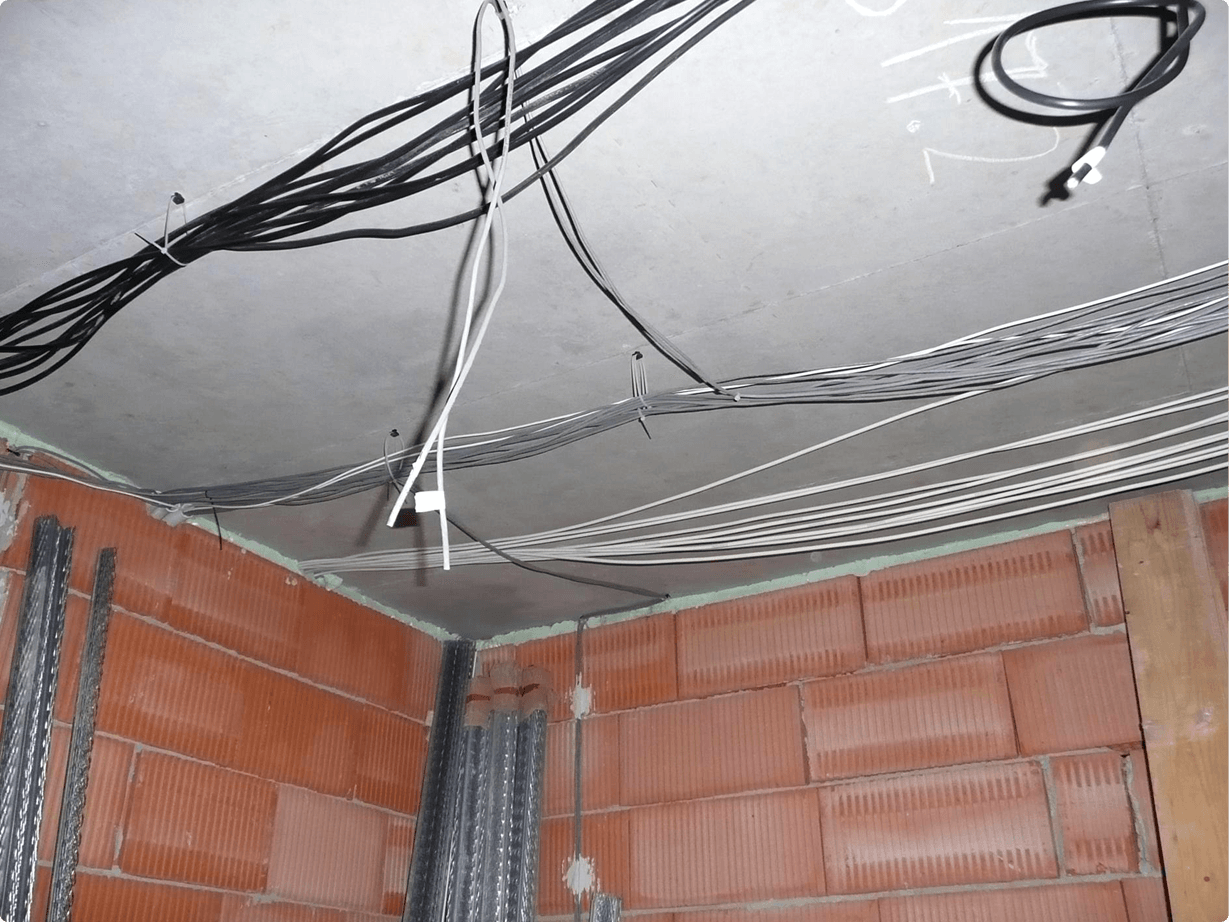 Many cables on the ceiling